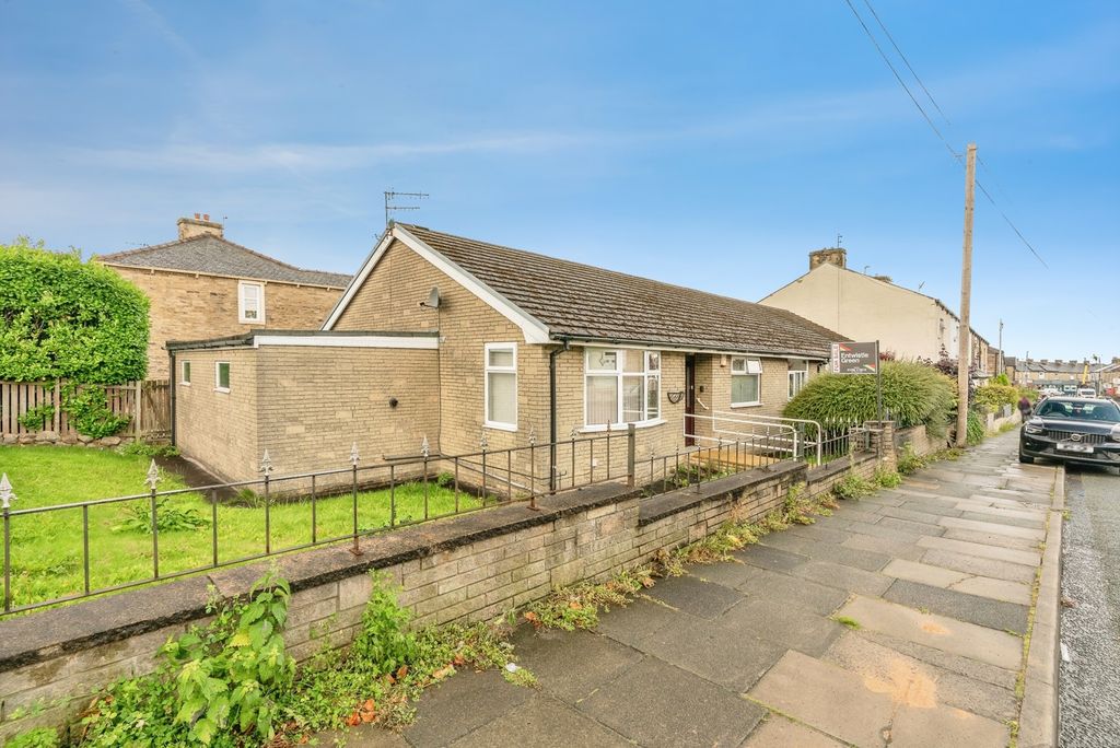 Property photo 1 of 16 Pbox-Img.Jpg