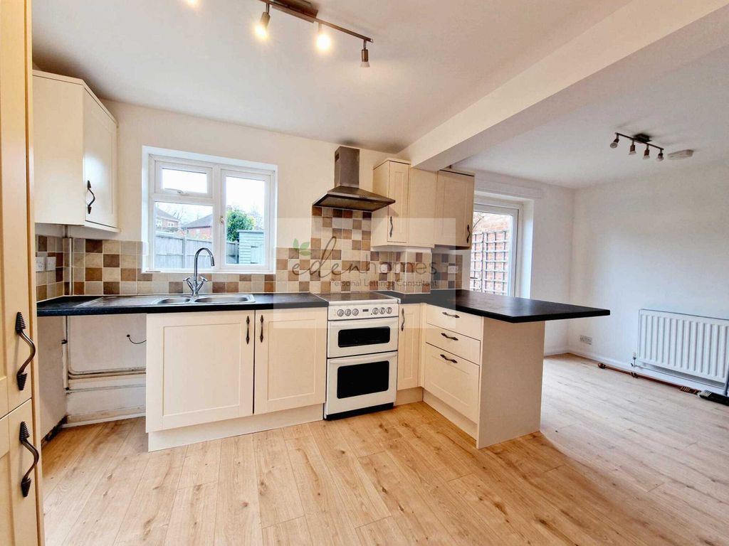 Property photo 3 of 12 A880d587-034B-4E5c-A431-1Fca583Ec640.Jpeg