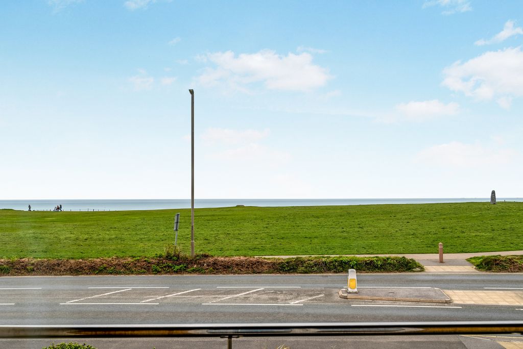 Property photo 2 of 20 Pbox-Img.Jpg