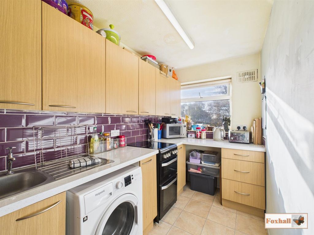 Property photo 2 of 14 Kitchen