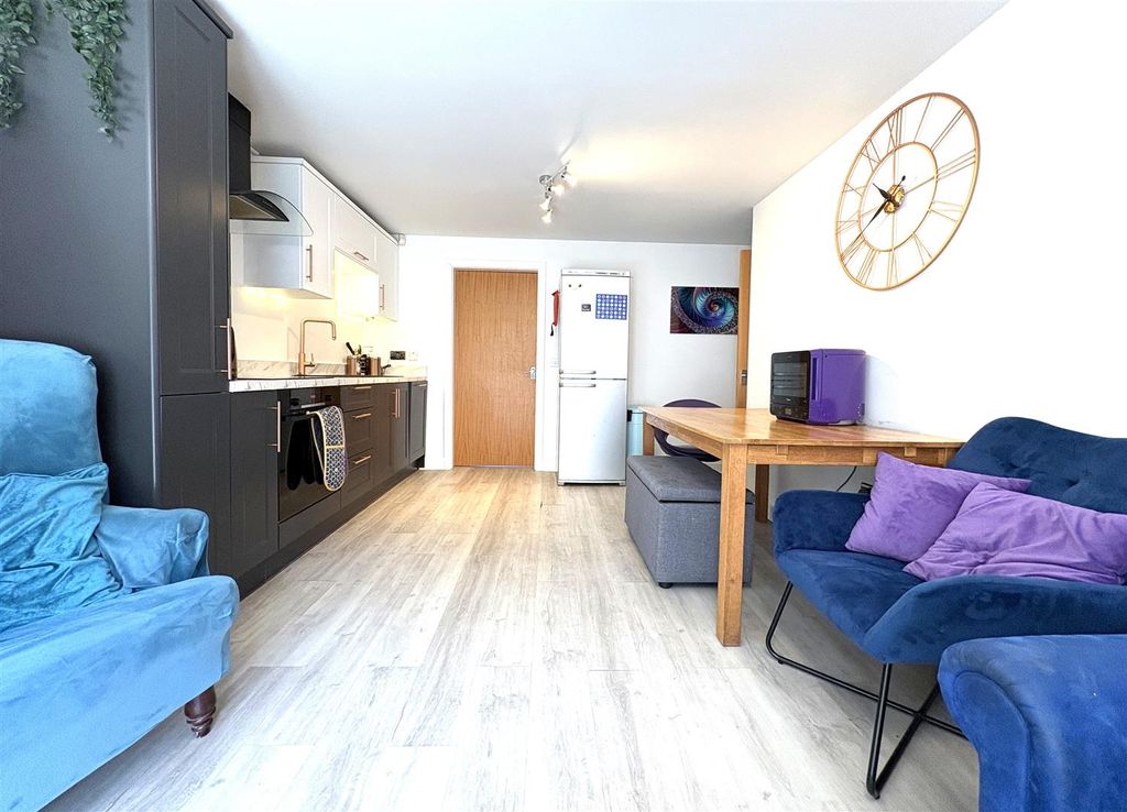 Property photo 3 of 9 Img_1255.Jpeg