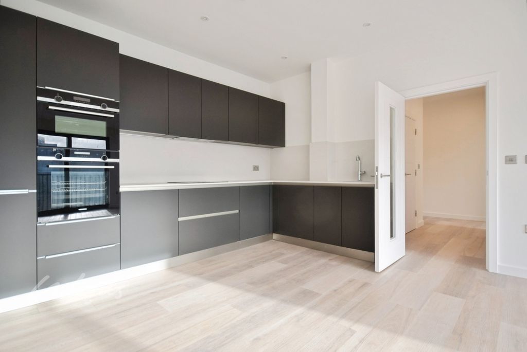 Property photo 1 of 10 Emin 24 Kitchen Use