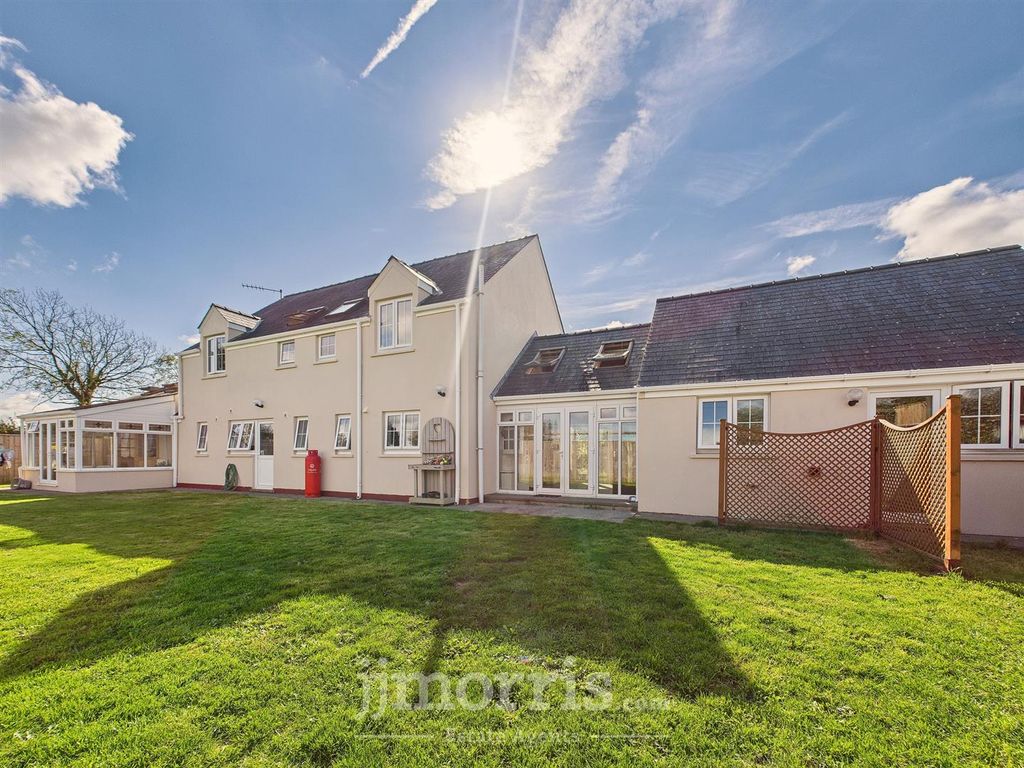 Property photo 2 of 45 Externally