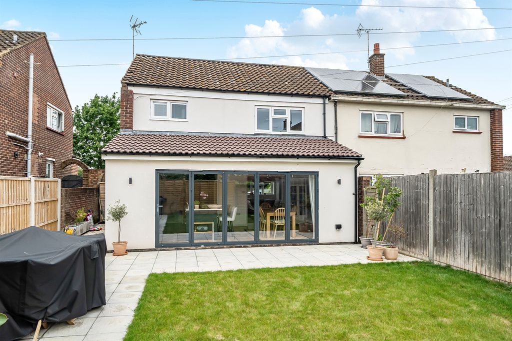 Property photo 1 of 12
