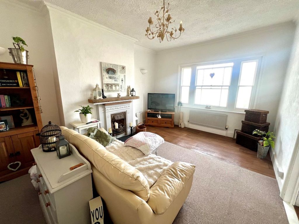 Property photo 2 of 7