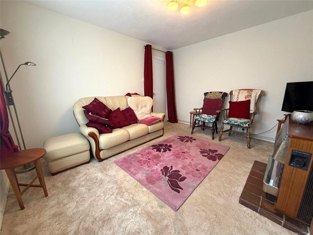 Property photo 3 of 18 Picture No. 12