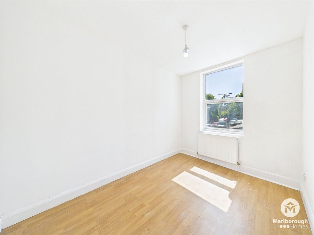 Property photo 3 of 10 Wick Road E9