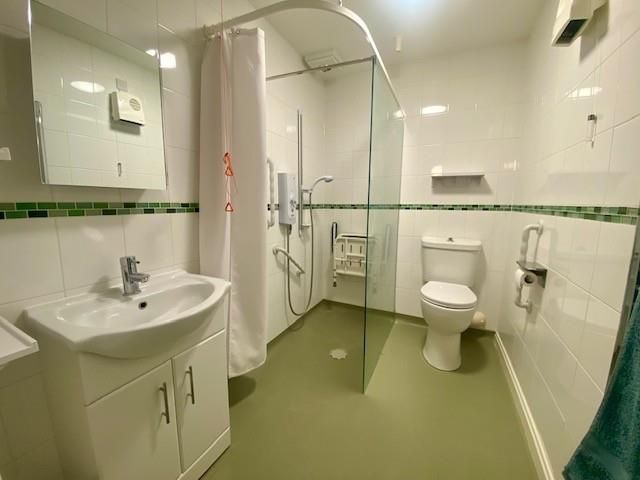 Property photo 3 of 13 Bedroom 2