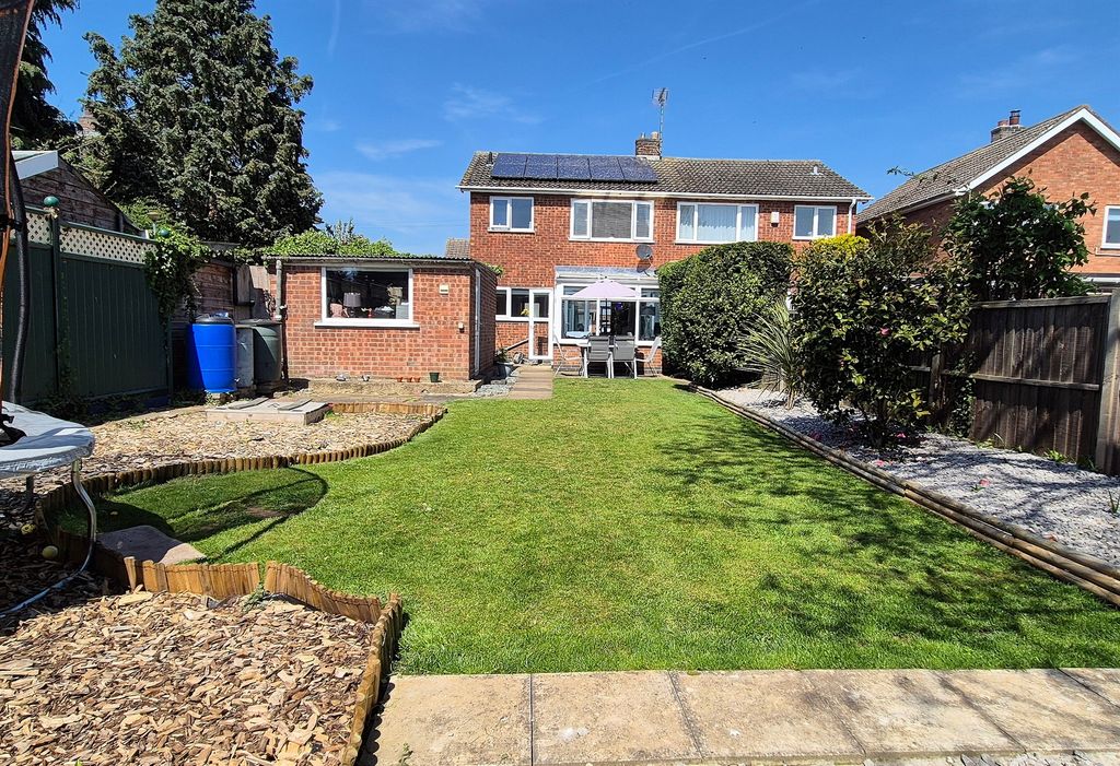 Property photo 2 of 16