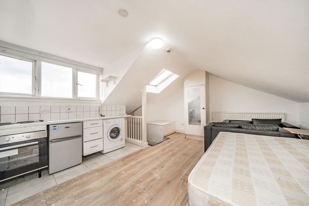Property photo 3 of 4