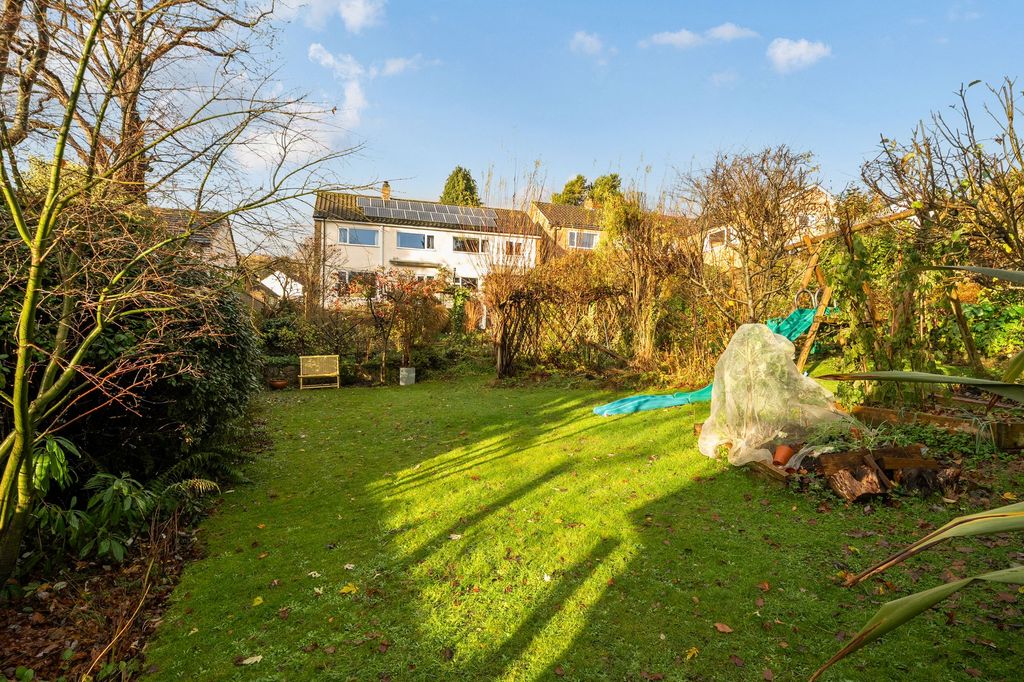 Property photo 3 of 29