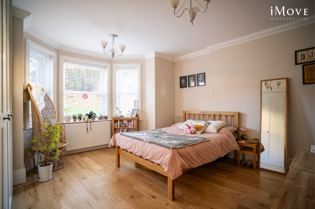 Property photo 2 of 21