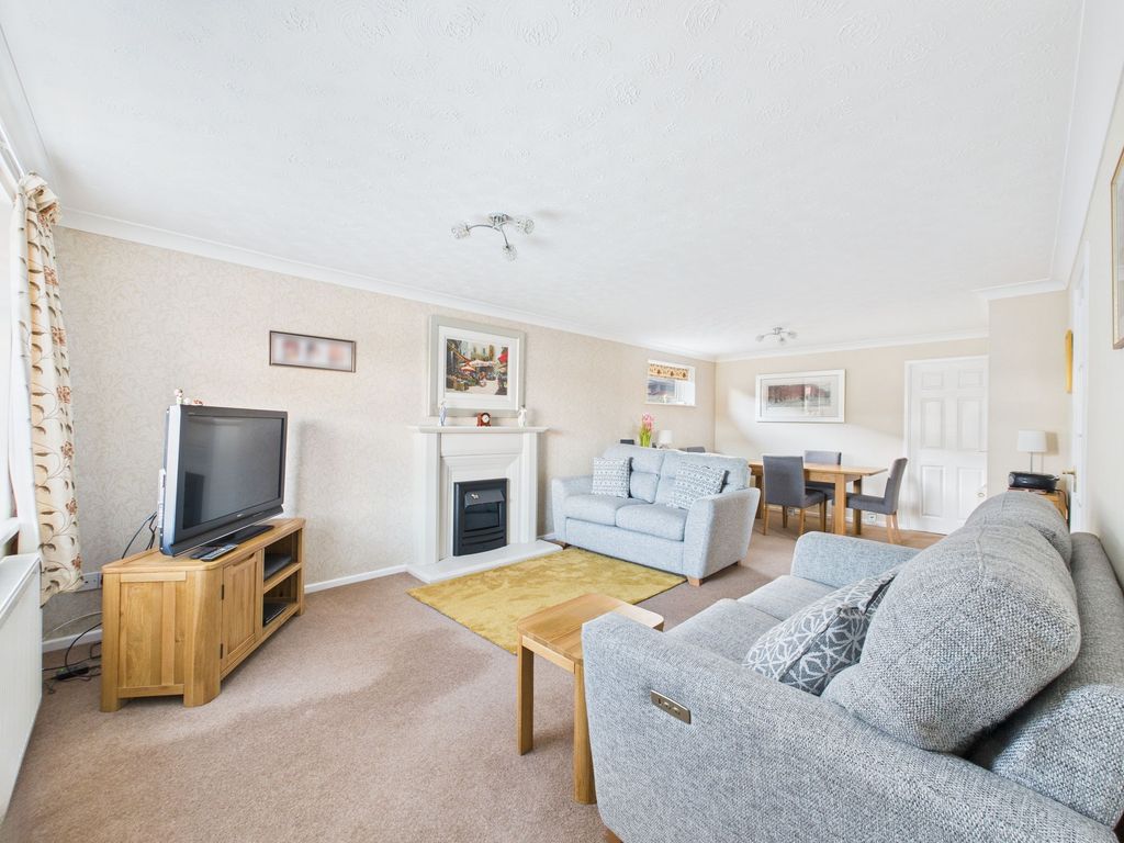 Property photo 2 of 24 Lounge/Dining Room