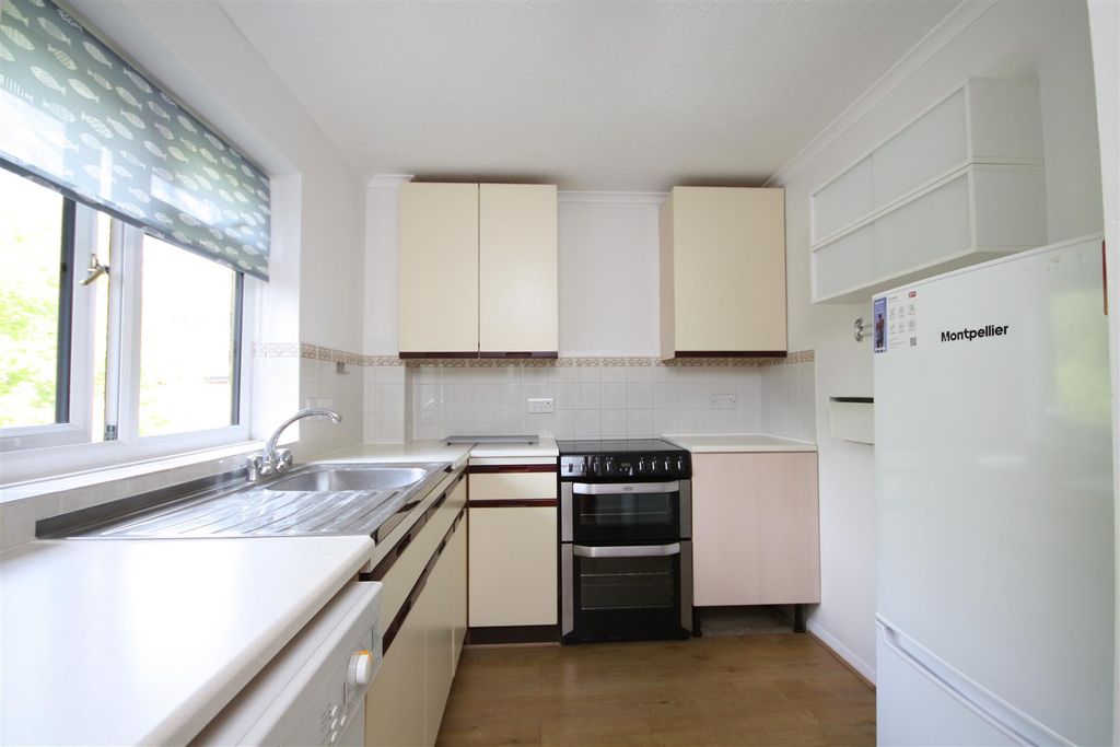 Property photo 3 of 8 Img_8616