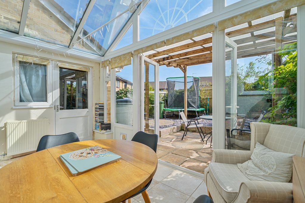 Property photo 2 of 15 1450659-7-69E919c91606B-Arw-1