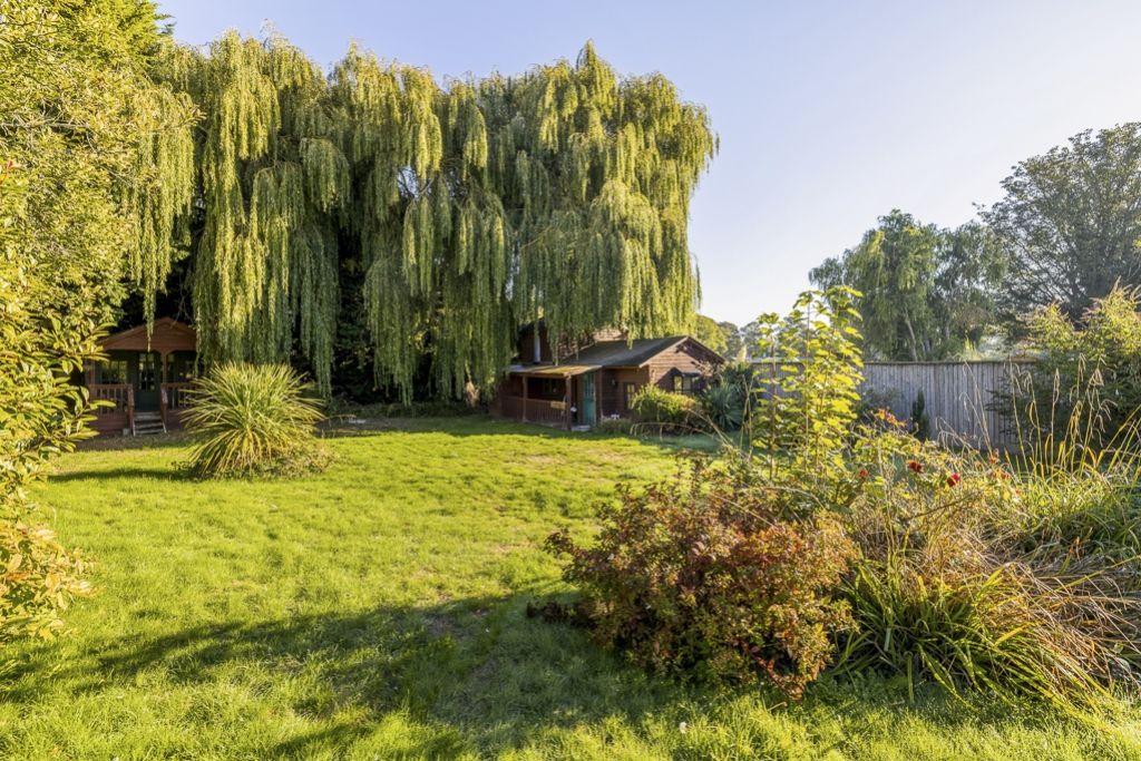 Property photo 2 of 44 33A High Street (Long Sutton)-13