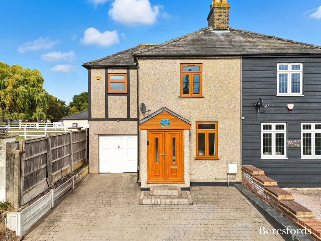 Property photo 1 of 19 Picture No. 03