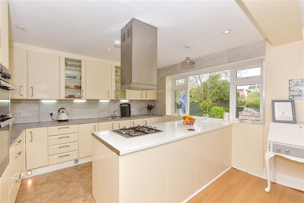 Property photo 2 of 10 Kitchen/Diner