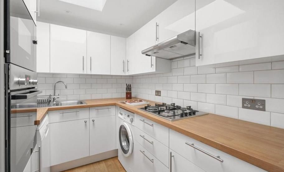 Property photo 3 of 6 103, 10 Weymouth Street 3 13.01.Png