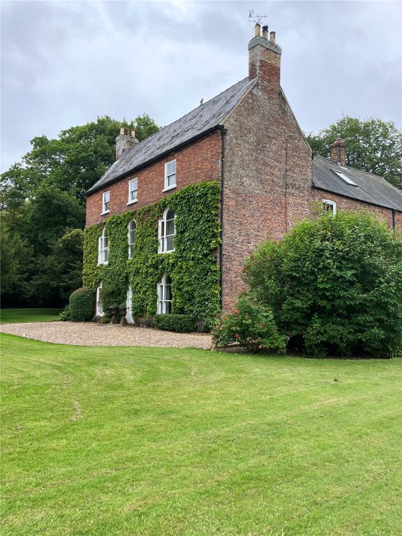 Property photo 1 of 21 Front View