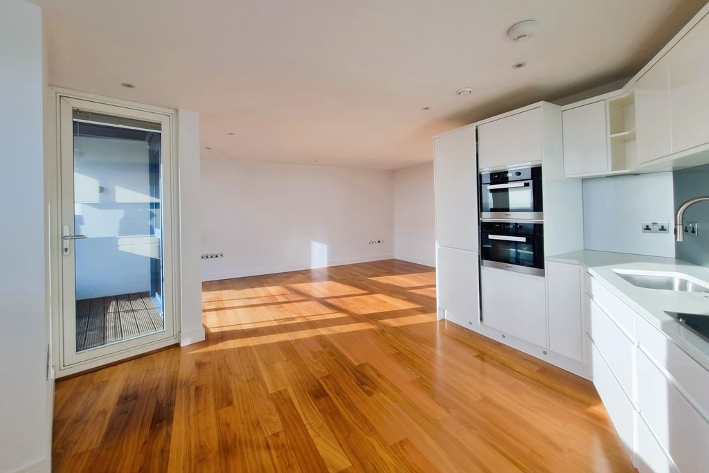 Property photo 2 of 18 20251128_112116