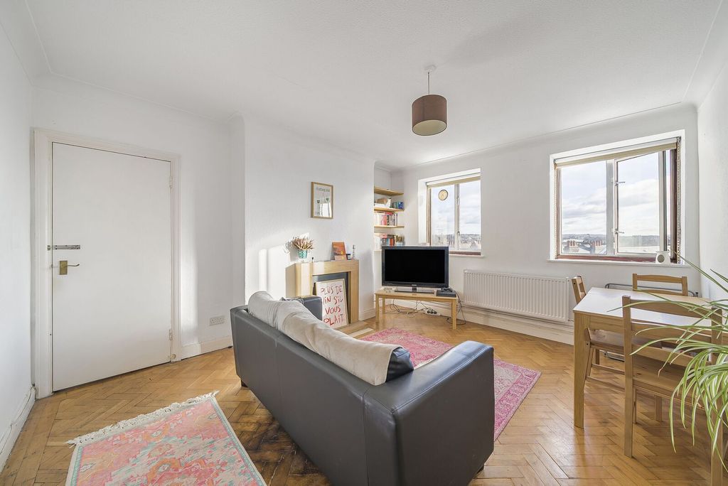 Property photo 2 of 12