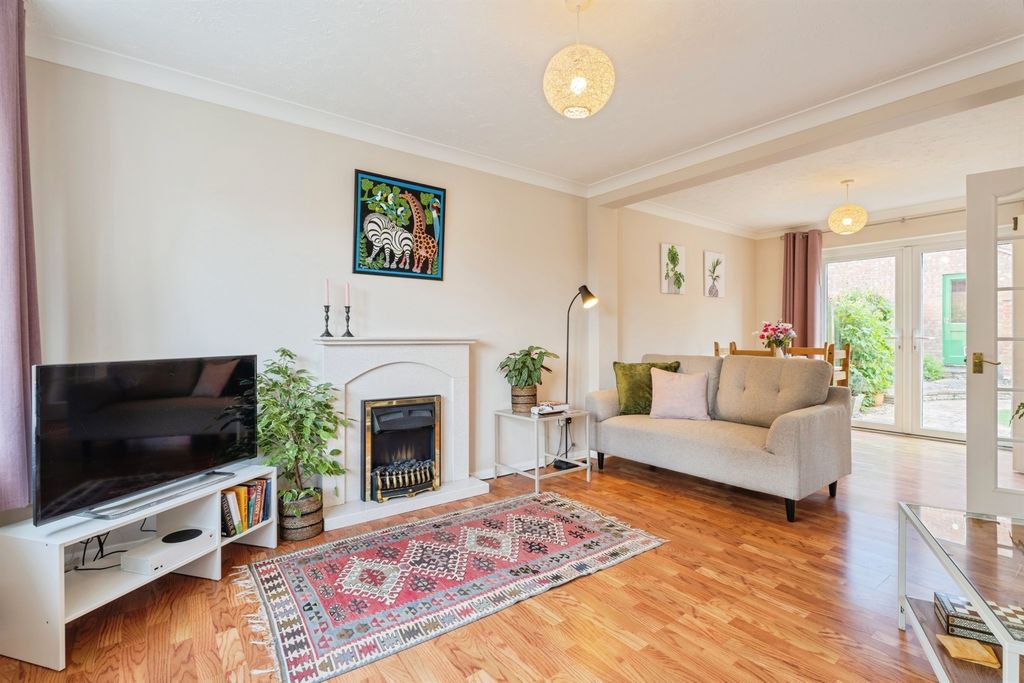 Property photo 2 of 19