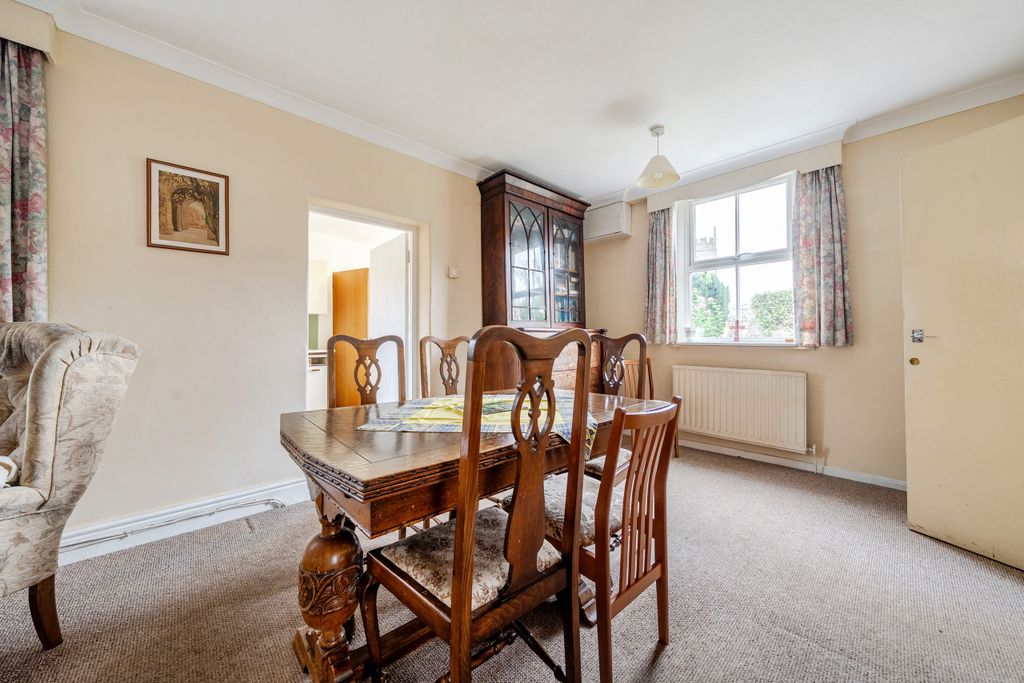 Property photo 3 of 27 Dining Room