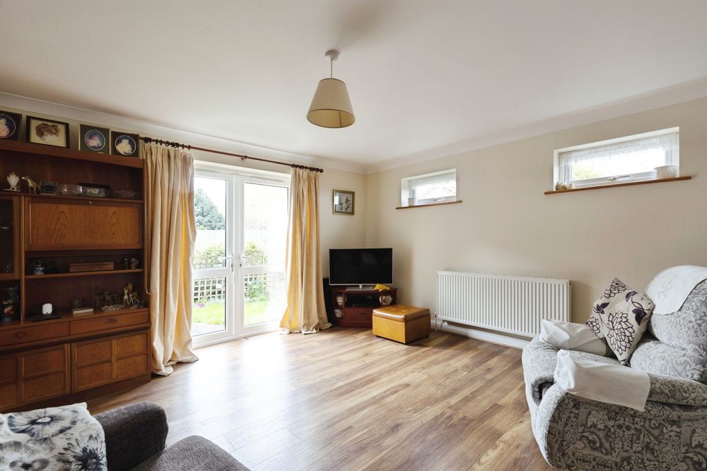 Property photo 2 of 16