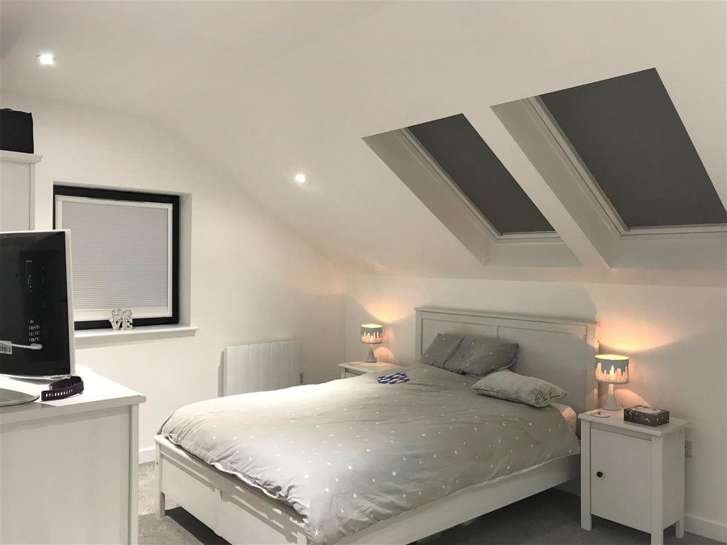 Property photo 2 of 3