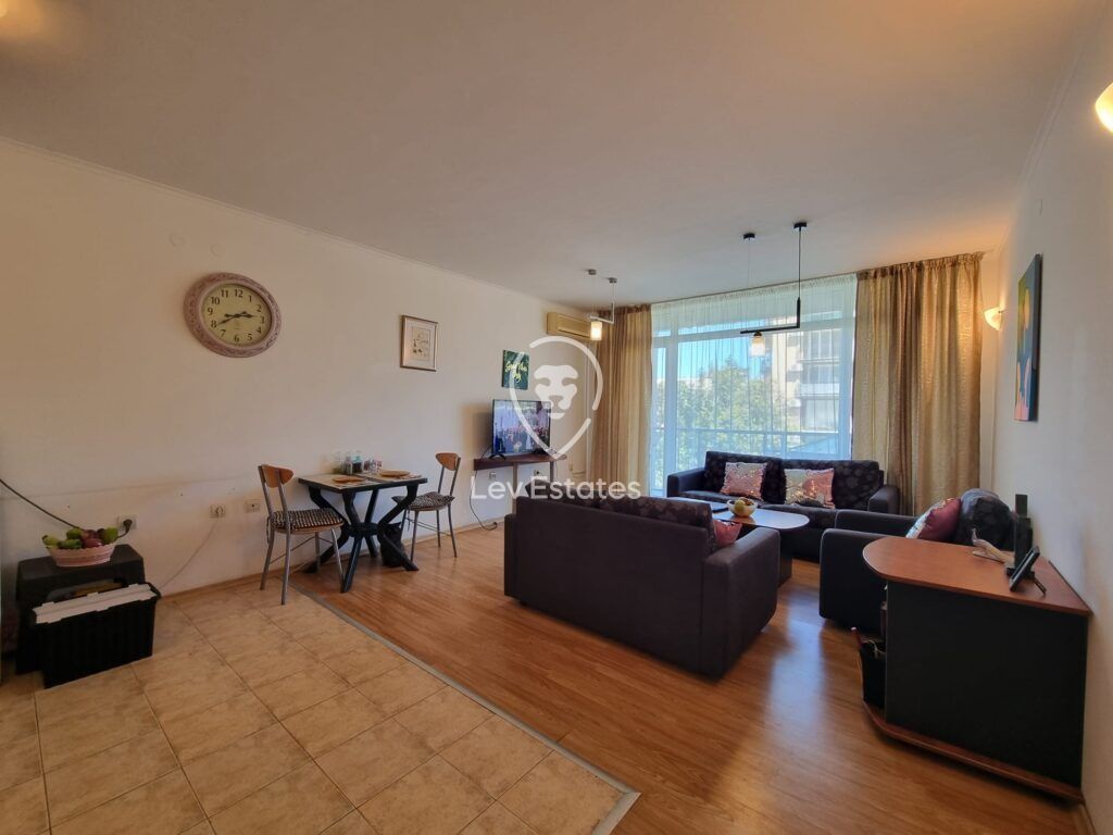 Property photo 3 of 16