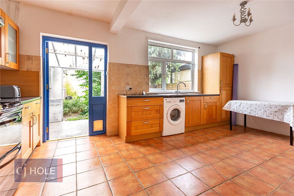 Property photo 1 of 16 Picture No. 14