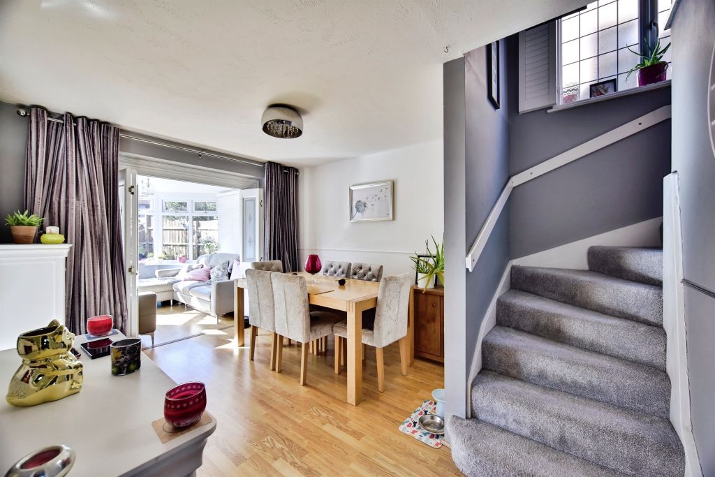 Property photo 2 of 21