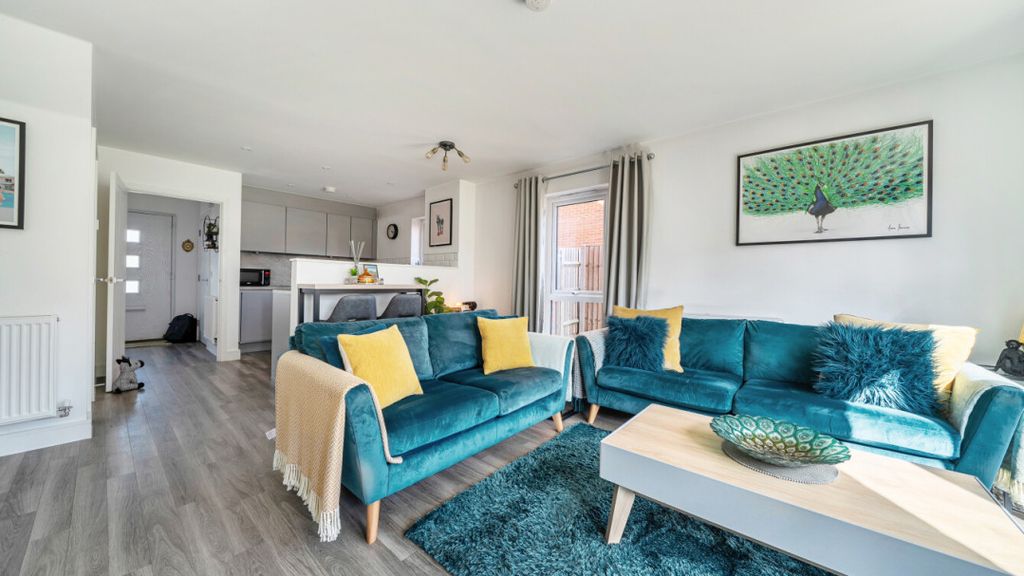 Property photo 2 of 22