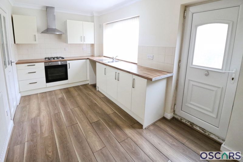 Property photo 3 of 8 Photo 4