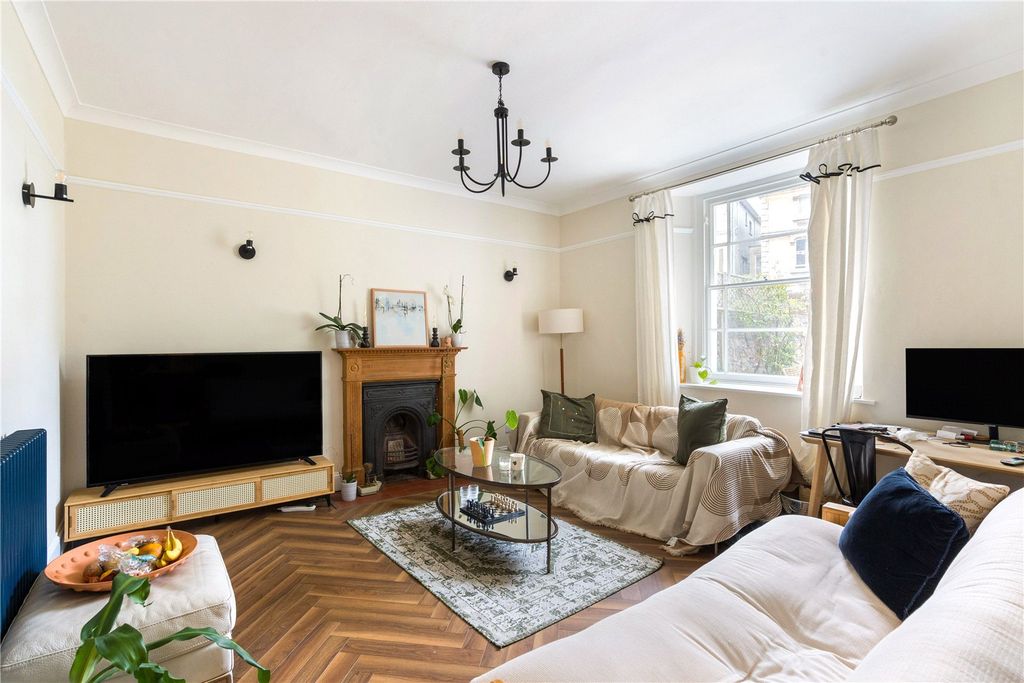 Property photo 3 of 11 Picture No. 11