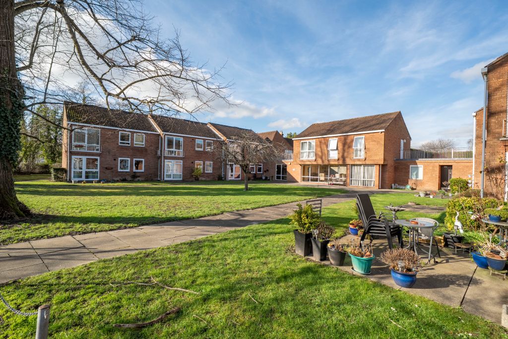 Property photo 2 of 20