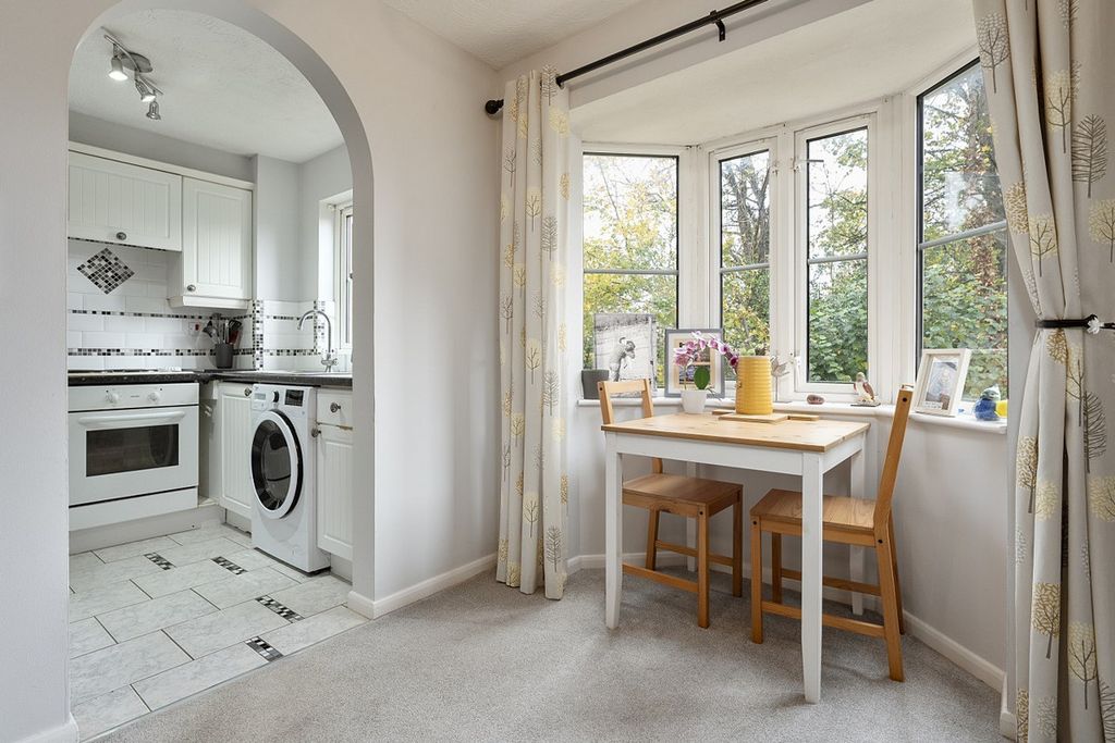 Property photo 3 of 11