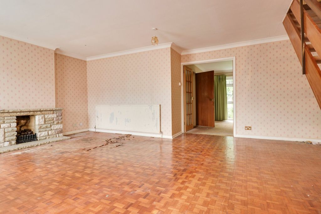 Property photo 2 of 11