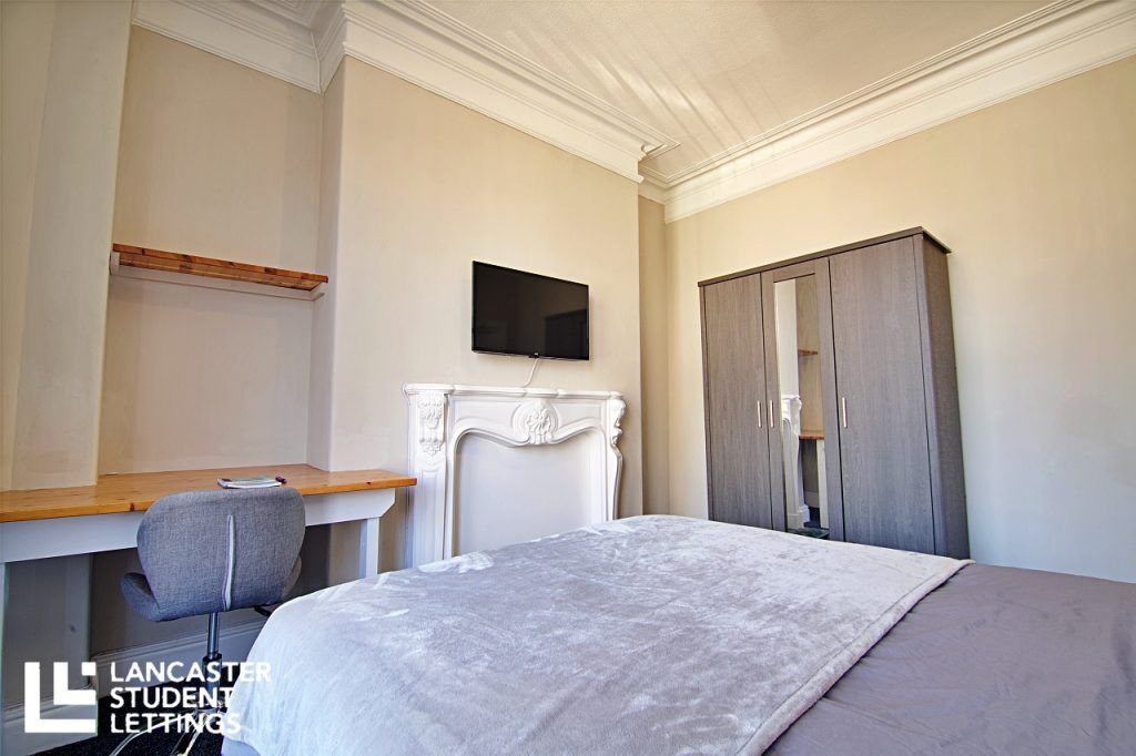 Property photo 2 of 15 Property Photo