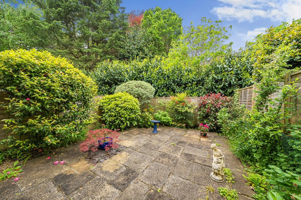 Property photo 2 of 18