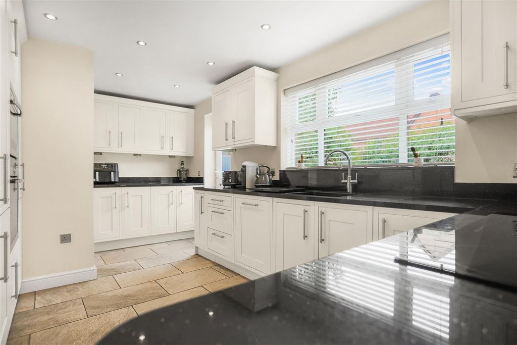 Property photo 2 of 20 Img_8593.Jpg