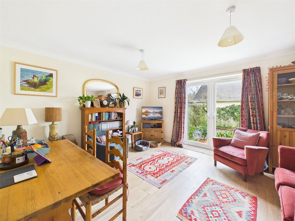 Property photo 3 of 13 Living Room