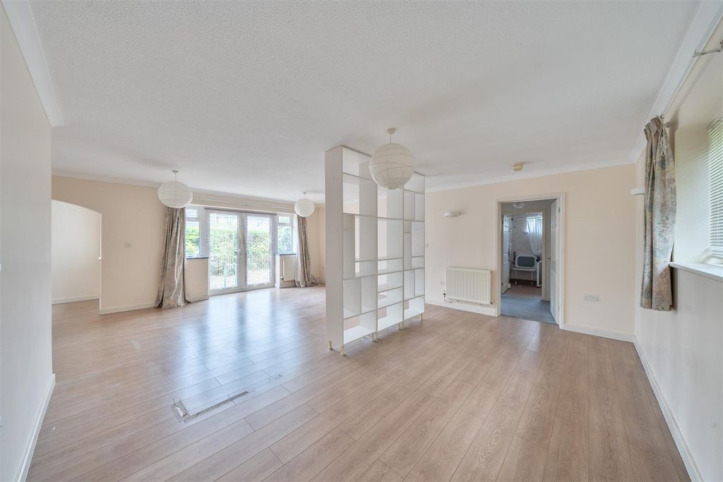 Property photo 2 of 45