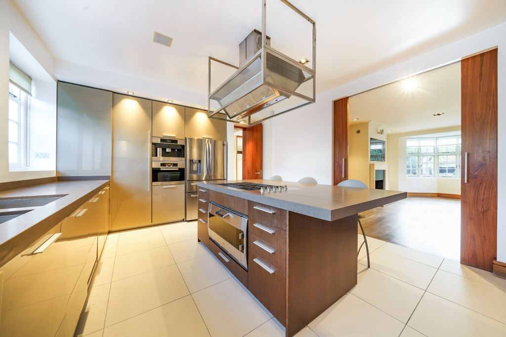 Property photo 2 of 30 1056826 (4)