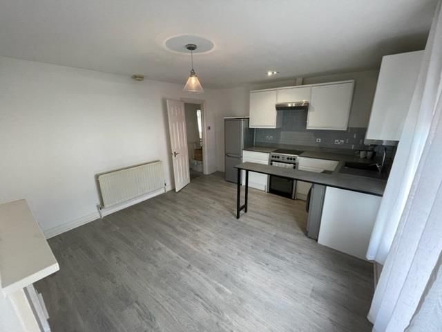 Property photo 2 of 5 Kitchen 3.Jpg