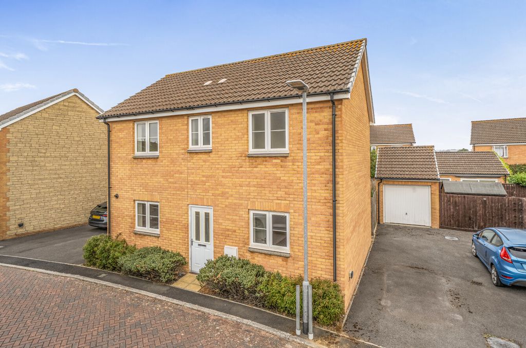 Property photo 1 of 23 1497359-1-6A72623...