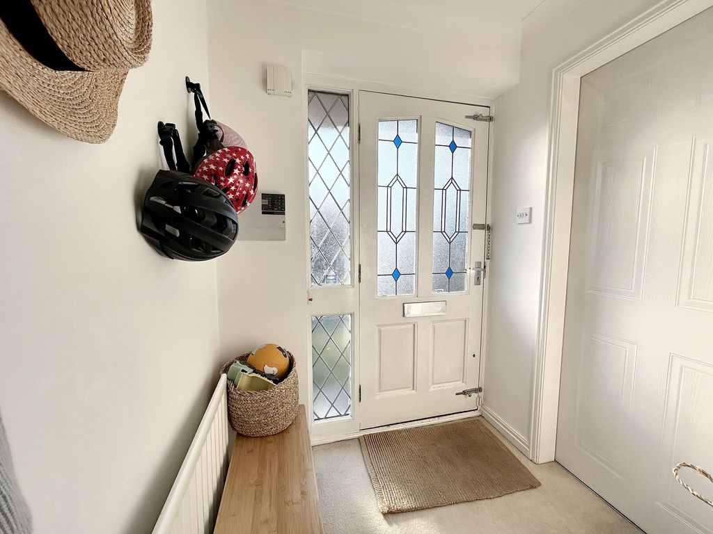 Property photo 2 of 35