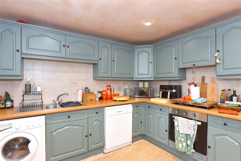 Property photo 2 of 22 Picture No. 02