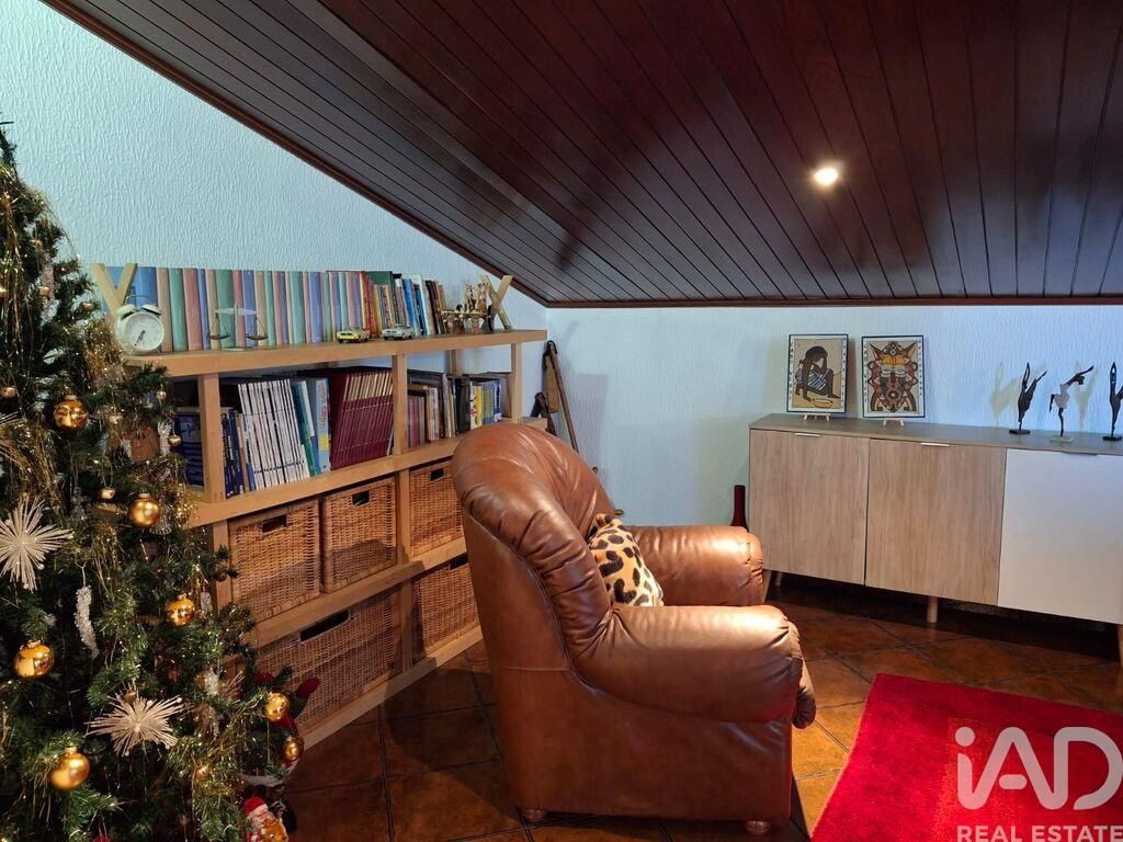 Property photo 3 of 39